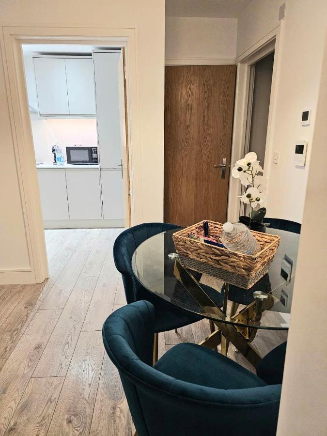 Appartamento C2, Spacious 2 Bedroom Flat In Wembley *