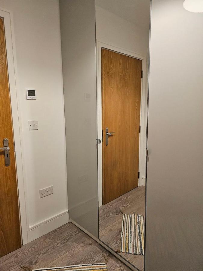 Appartamento C2, Spacious 2 Bedroom Flat In Wembley *