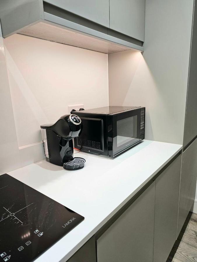 C2, Spacious 2 Bedroom Flat In Wembley Appartamento